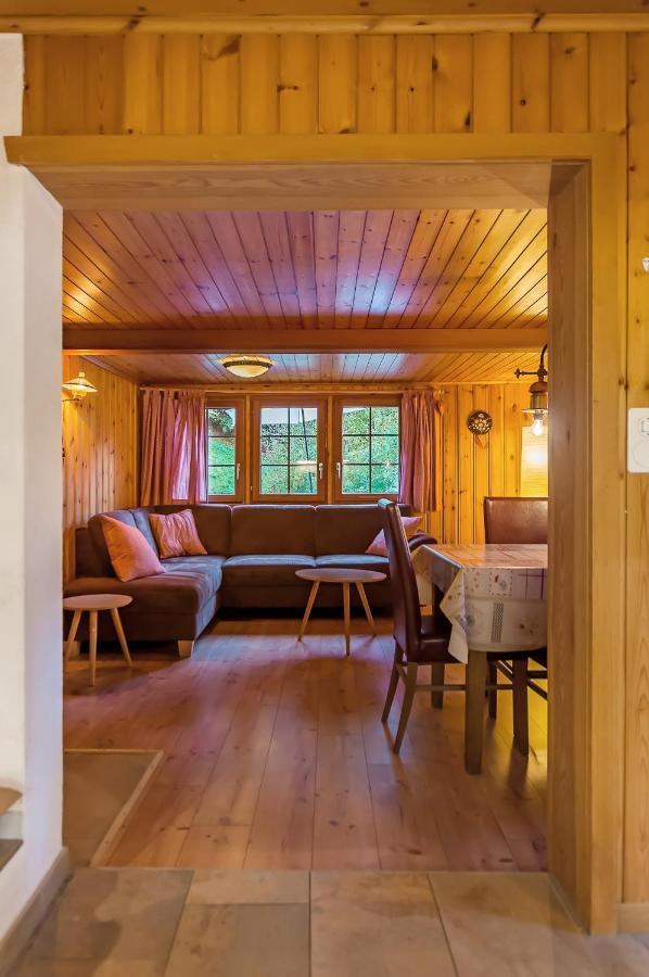 Chalet Charming Little For 6 People & Free Lockers Grindelwald
